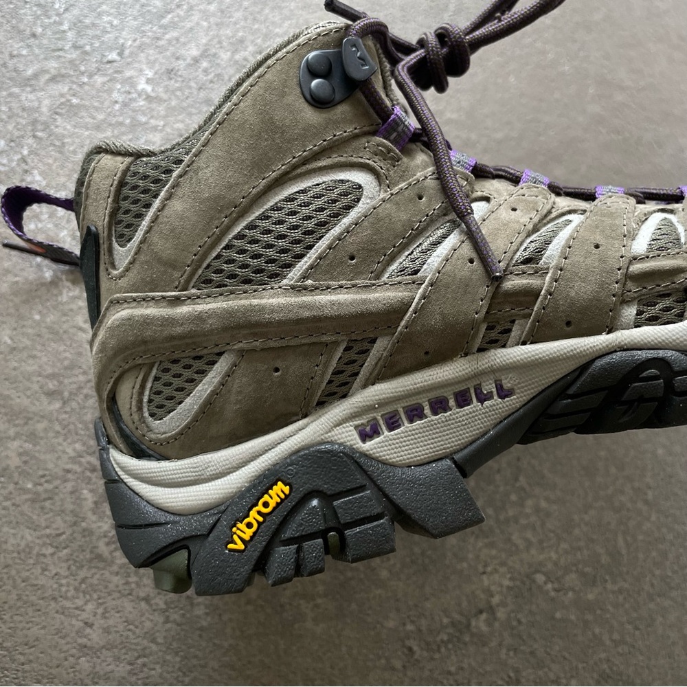Merrell Women's Moab 2 Vent Mid Hiking Boots in Olive and Purple Laces - Picture 4 of 12